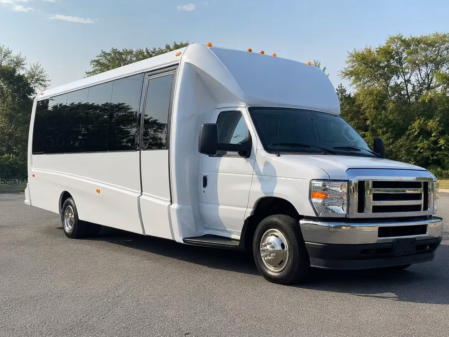 baytown concert sporting event and night out party bus rentals