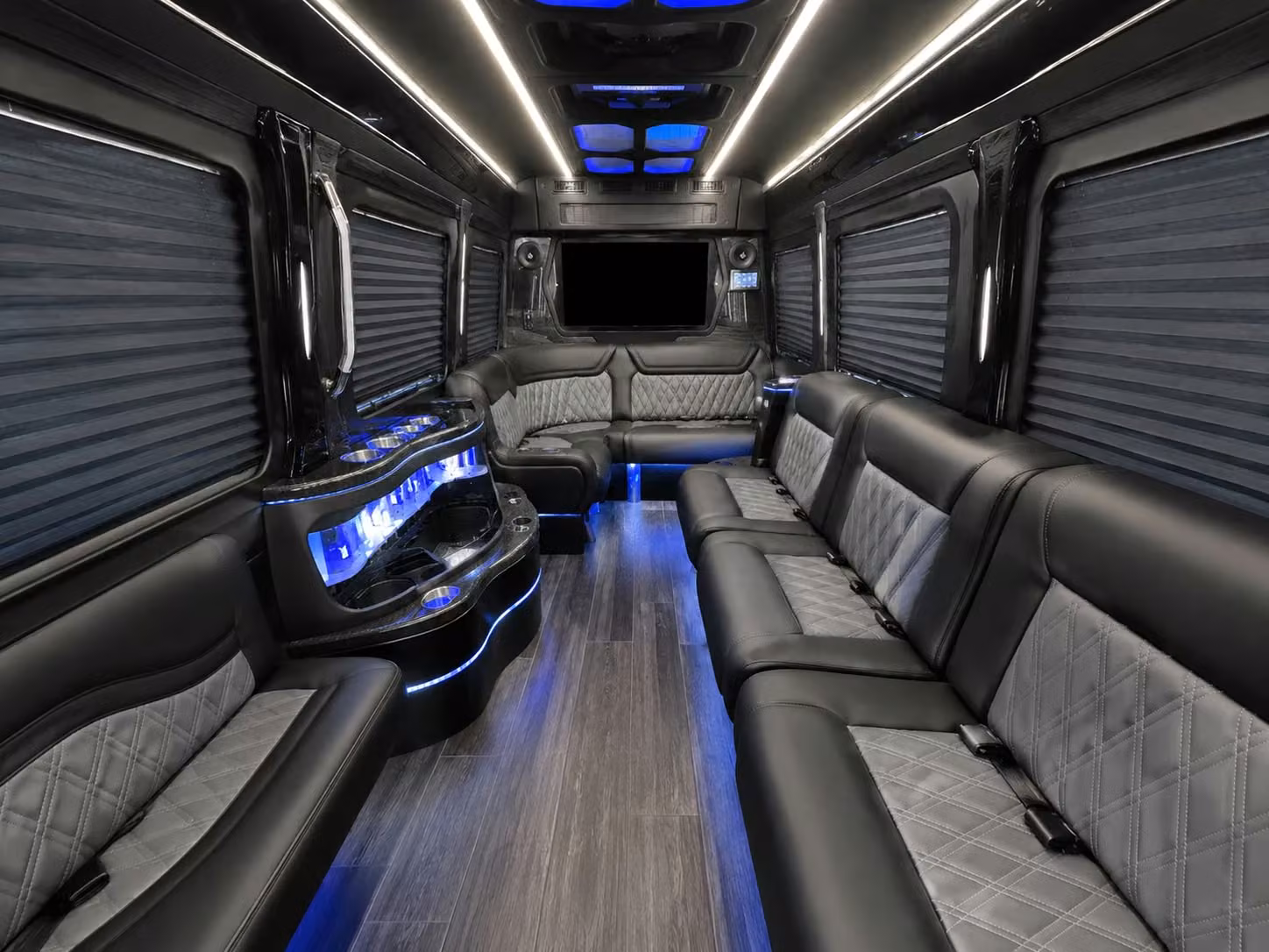 charterbusrentalbaytowntx com is how baytown groups book long distance transportation without the runaround